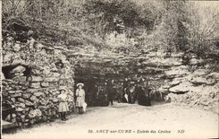 CPA Arcy sur Cure Entree des Grottes 