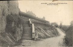 CPA Avallon Les Terreaux de la Petite Porte et la Tour Gaujard 