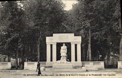 CPA Avallon Le Monument des Morts de la Grande Gurre et la Promenade des Capucins 
