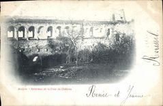 CPA Druyers Enterieur de la Gour du Chateau 