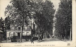 CPA Avallon Roud Point des Capucins Avenue de la Gare 