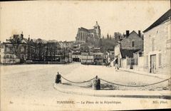 CPA Tonnerre La Place de la Republique 