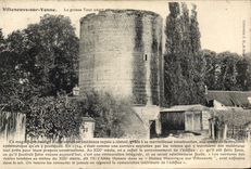 CPA Villeneuve sur Yonne La grosse Tour avant 