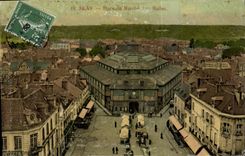 CPA Sens Place du Marche Lus Halles 