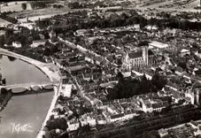 CPSM Villeneuve sur Yonne vue Aerienne L'Yonne Notre Dame et Ensemble de la Ville 