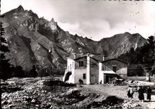 CPSM L'Auvergne Le Mont Dore Sancy Gare de depart du Teleferique et Vallee d'Enter 