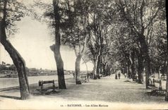 CPA Bayonne Les Allees Marines 