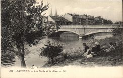 CPA Bayonne Les Bords de la Nive 