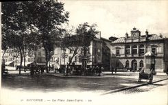 CPA Bayonne La Place Saint Esprit 