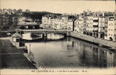 CPA Bayonne Basses Pyrenees La Nive et les Ponts 