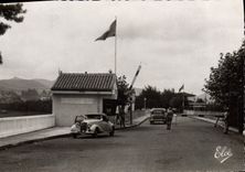 CPA Hendaye Basses Pyrenees Pont International A Gauche Irun 