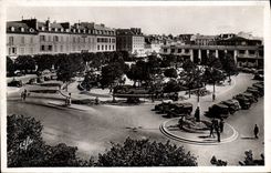 CPA Pyrenees Ocean Pau Place Georges Clemenceau 
