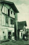 CPA Pays Basque Maisons Basques au Vieux Cambo 