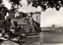 CPM Tarascon Le Chateau Du Roy Rene De Provence
