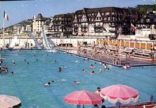 CPM Trouville La Piscine Et Les Hotels