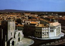 CPM Tarascon Vue Generale Prise Du Chateau Du Roi Rene