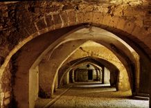 CPM Sommieres Les Arcades Accorees Au Dont