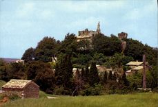 CPM Les Environs De Bagnols Sur Ceze Le Charmant Petit Village De Sabran