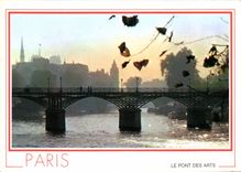 CPM Paris La Seine au Pont des Arts