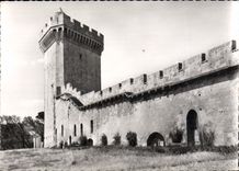 CPM Beaucaire La Tour du Chateau et Ses Remparts