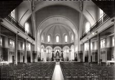 CPM Montpellier Interieur de L'Eglise Ste Therese