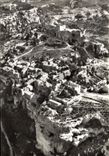 CPM Les Baux De Provence vue Aerienne sur le Rocher et le Village des Baux