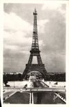 CPA Paris En Flanant La Tour Eiffel