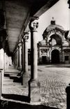 CPSM Fontainebleau Le Palais Cour Ovale Et Porte Dauphine