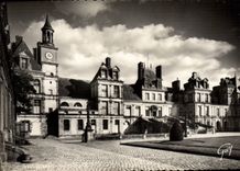 CPSM Fontainebleau Le Palais Cour Des Adieux