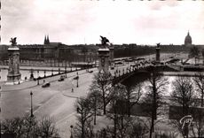 CPSM Paris Et Ses Merveilles Le Pont Alexandre Et I'Esplanade Des Invalides