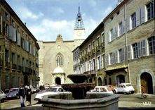 CPSM Perpignan La Cathedrale Et La Nouvelle Fontaine