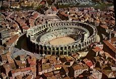 CPSM Reflets De Provence Arles Vue Aerienne Des Arenes