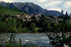 CPSM Embrun Le Rocher Et La Durance