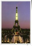 CPSM Paris La Nuit La Tour Eiffel Illuminee