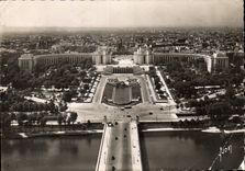 CPSM Paris en Flanant Le Palais de Chaillot 