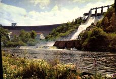 CPSM Le Barrage d'Eguzon Indre L'Usine electrique Le deversoir 
