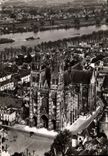CPSM En Toutaine Tours Indre et Loire Vue aerienne la Cathedrale et la Loire 