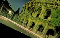 CPSM Nimes la nuit Gard les Arenes 