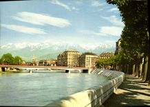 CPSM Les Alpes en couleurs naturelles Grenobles les Quais de l'Isere et la chaine de Belledonne 