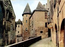 CPSM Couleurs et Lumiere de France En Perigord Pays des Truffes et des Chateaux Sarlat Dordogne 