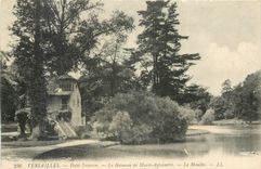 CPA Versailles Petit Trianon le Hameau de Marie Antoinette le Moulin