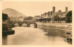 CPA Besancon (Doubs) Le Doubs au pont de Battant