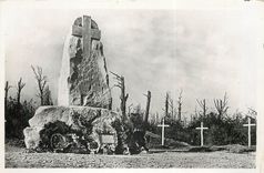CPA Monument eleve au bois des Caures a la Memoire du Colonel Driant tue le 22 fevrier 1916 et aux C