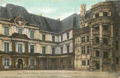 CPA Blois le chateau Facade Gaston d'Orleans Escalier Francois i