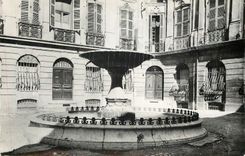 CPA Cite du Roy Rene Aix en Provence Fontaine et Place d'Alebrtoz (Anciens Hotels