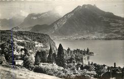 CPA Menton St Bernard Vue generale avec le Roc de Chere et le Massif des Bauges
