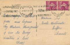 CPA Lourdes Groupe de Pelerins devant la Grotte Muraculeurse