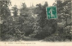 CPA Douai Escalier Rustique au jardin