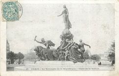 CPA Paris Le Triomphe de la republique Place de la Nation