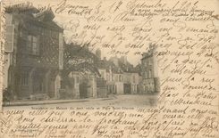 CPA Beaugency Maison de XIIIe s et Place Saint Etienne